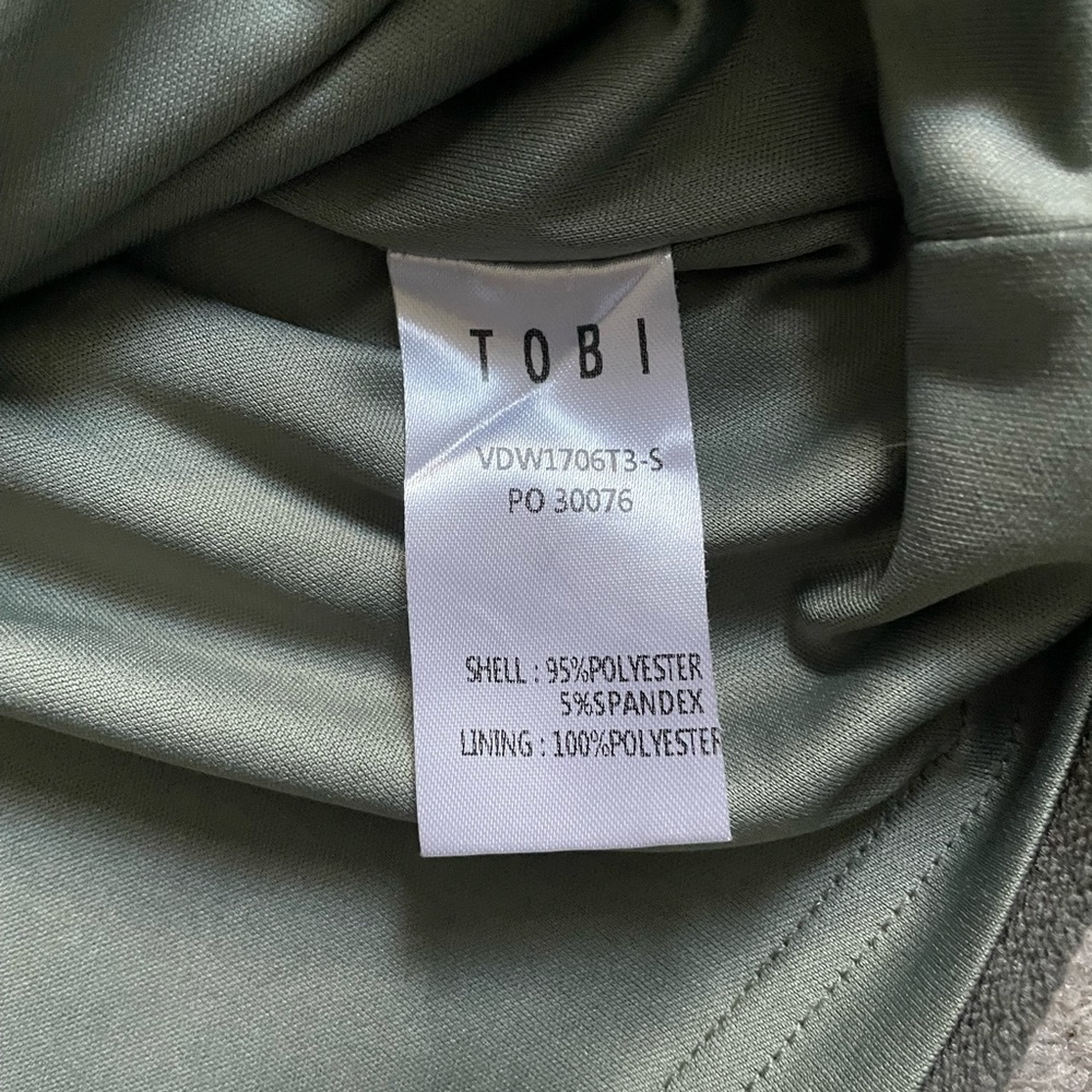 TOBI HANNAH DEEP V-NECK WRAP SHIFT DRESS in SAGE GREEN - Picture 3 of 6